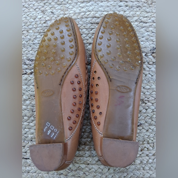 Tod's Tan Carmal Leather Loafers for Women 7.5 AUTHINTIC - Picture 8 of 15